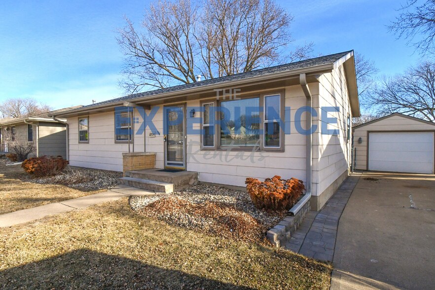 Building Photo - 2204 S Jefferson Ave