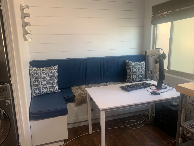 Building Photo - 5760 Riley St