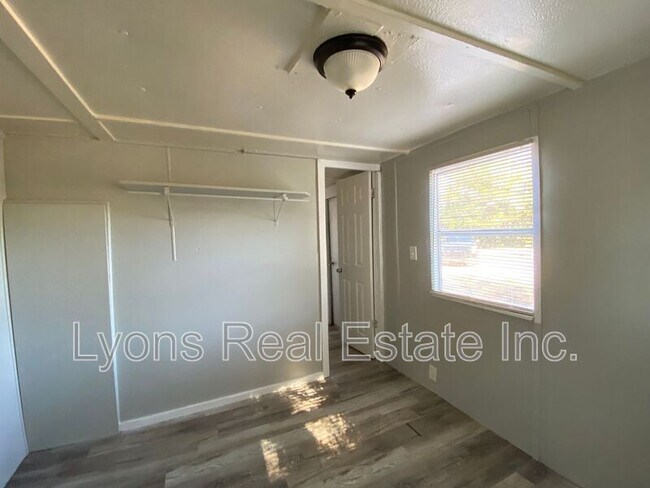 Building Photo - 2177 Gish Ln