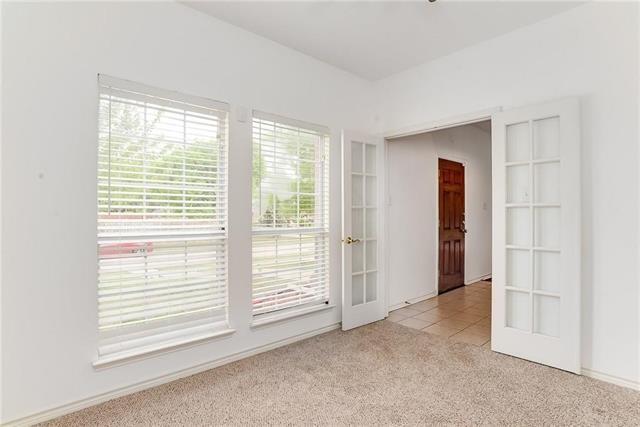 Building Photo - 304 Ambrose Dr