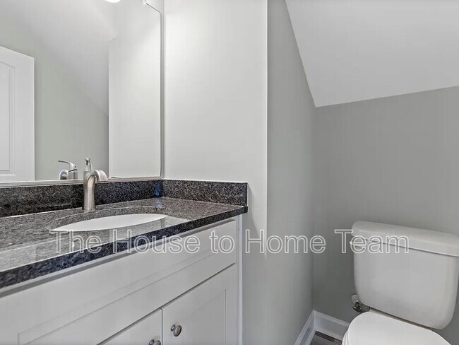 Building Photo - 1026 Norview Ave