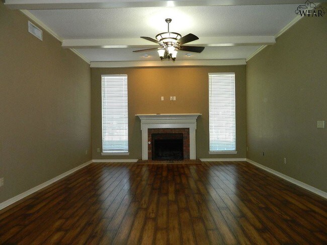 Building Photo - 6 Chimney Rock