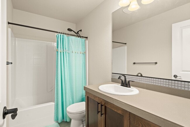 Building Photo - GORGEOUS SHERWOOD 3 BED/2.5 BATH+ OFFICE O...