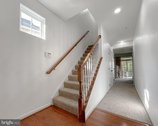 Building Photo - 43625 Marguerite Street