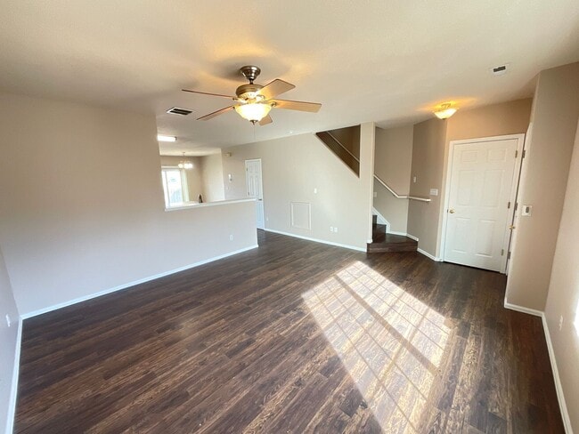 Building Photo - 3 Bedroom Home Available Near N Powers Blvd & Dublin Blvd!