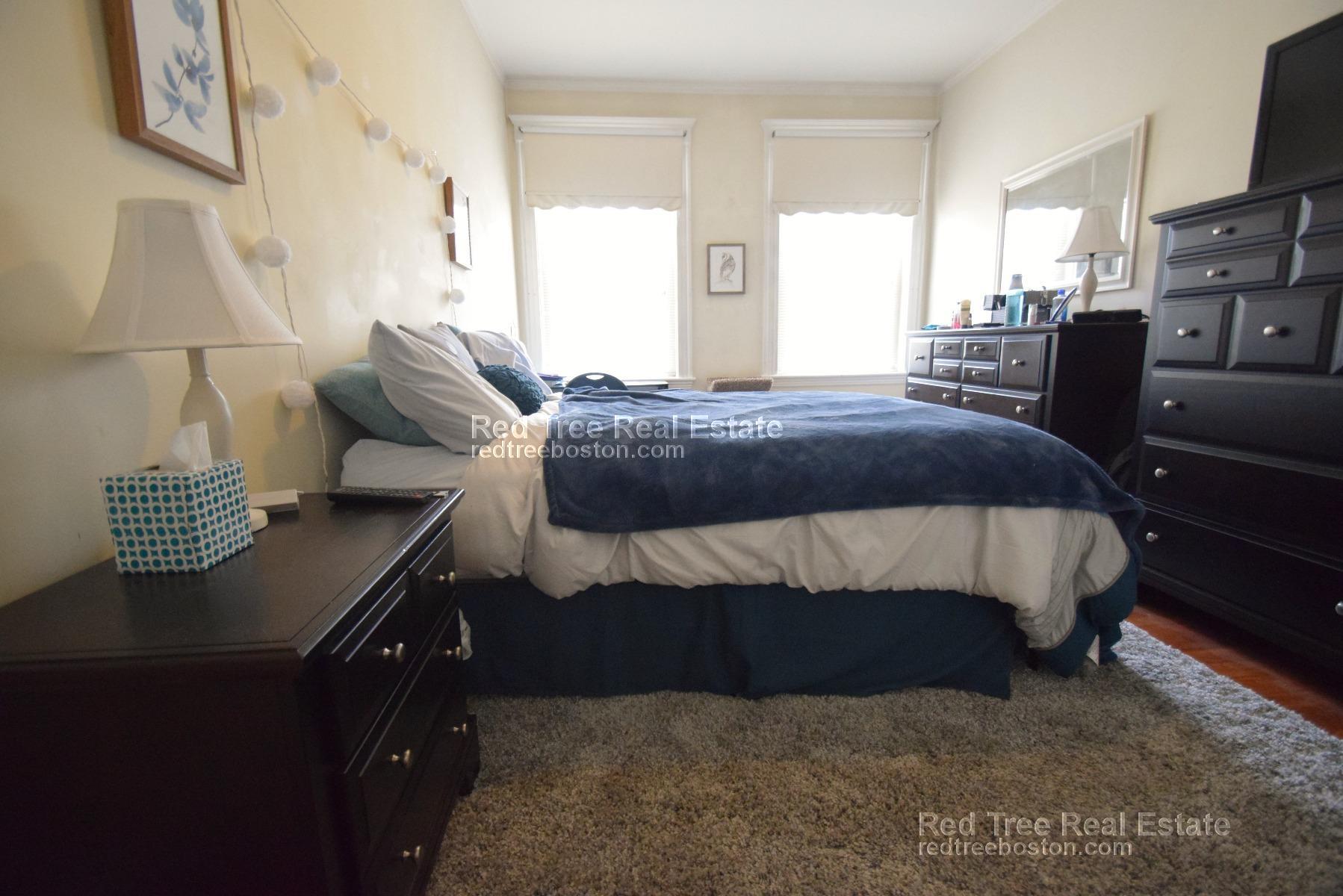 Unit 4 - 195 Winthrop Rd