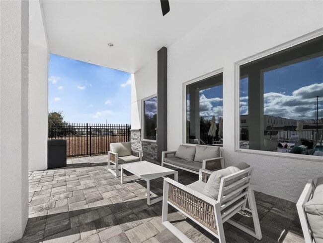 Building Photo - 367 Famagusta Dr