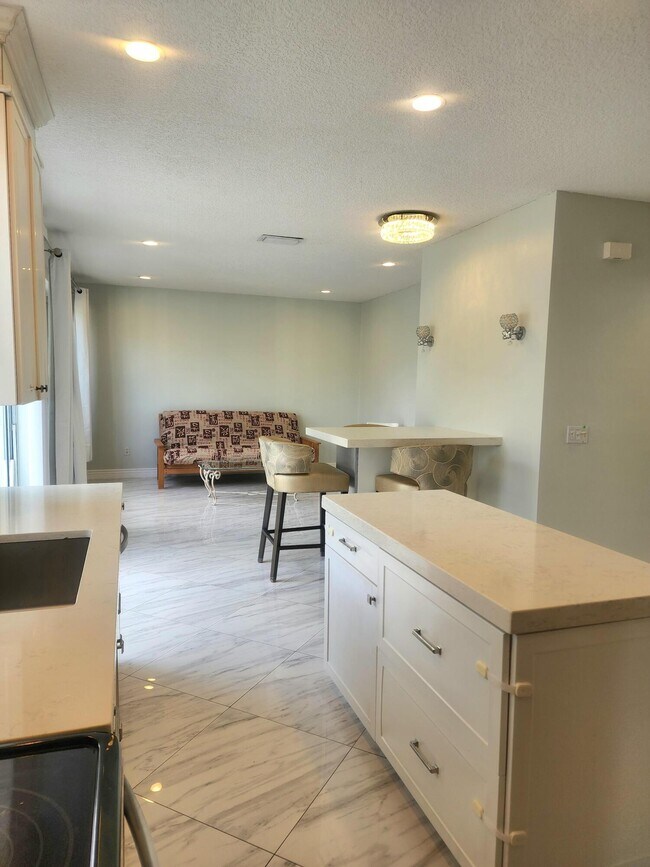 Building Photo - 18860 La Costa Ln