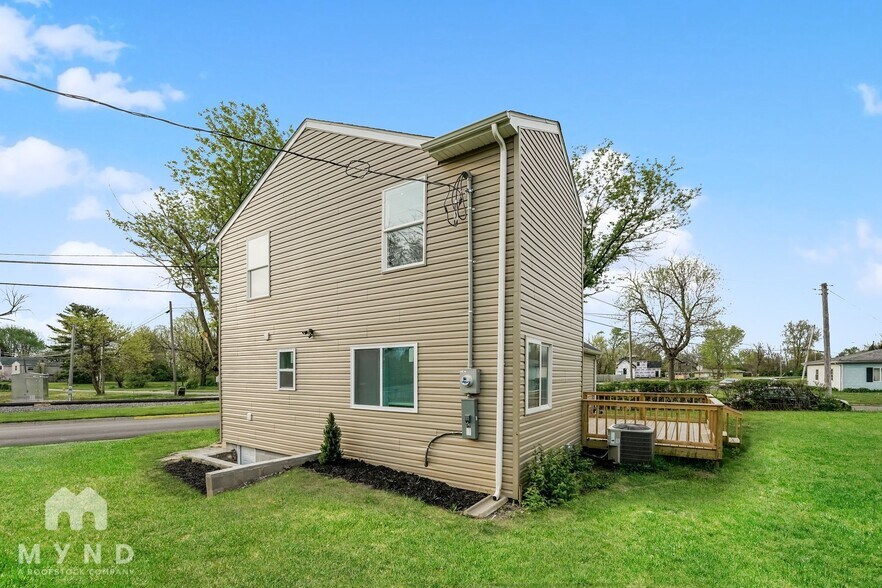 Building Photo - 3400 1st Ave