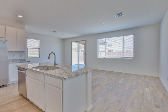 Building Photo - 3 bedroom, 2.5 bath NEW BUILD HOME