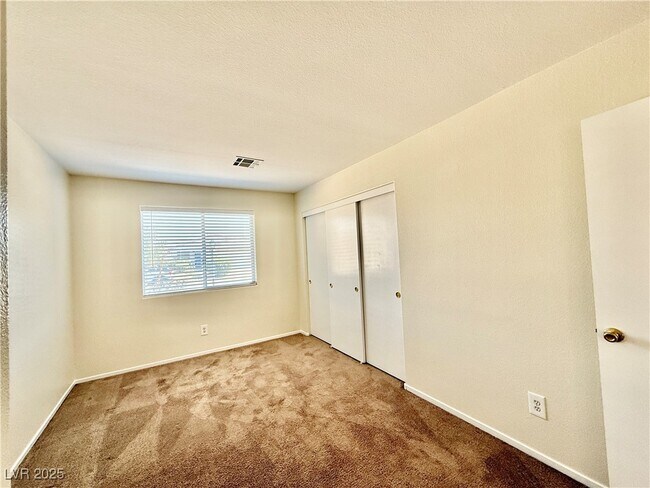 Building Photo - 4912 River Splash Ave