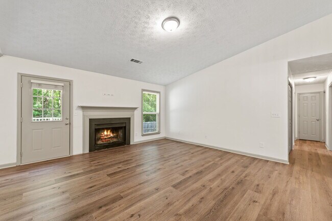 Building Photo - 102 Fen Way