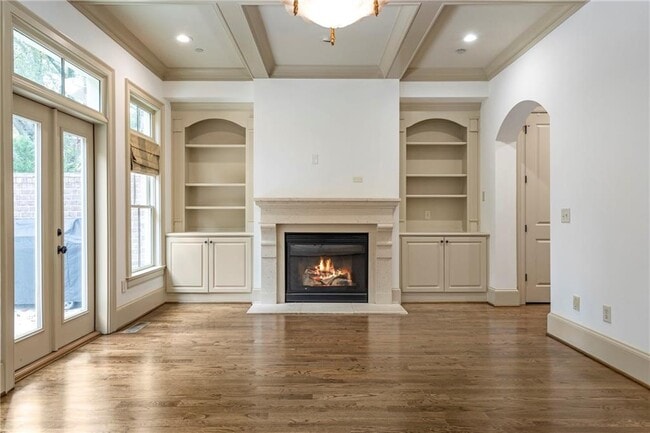 Building Photo - 58 Sheridan Dr NE