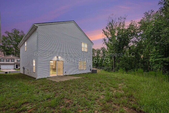 Building Photo - 2132 Clapham Ct