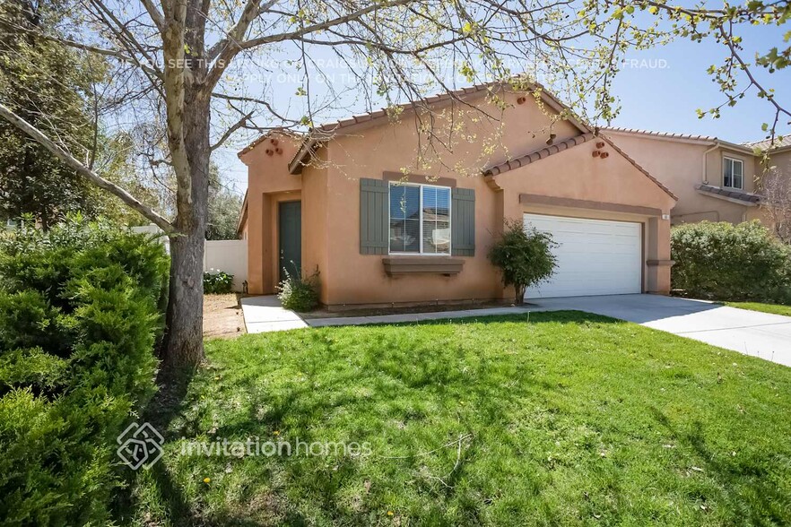 Building Photo - 655 Cedar View Dr