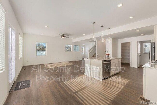 Building Photo - 15225 W 68th Pl