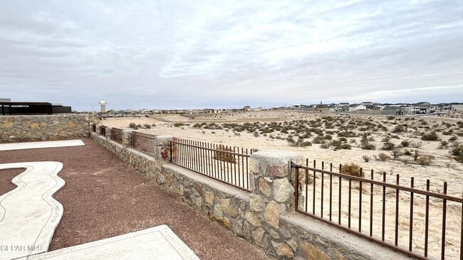 Building Photo - 12408 Fresh Water Dr