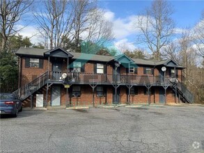 Building Photo - 2403 Markwood Ln SE
