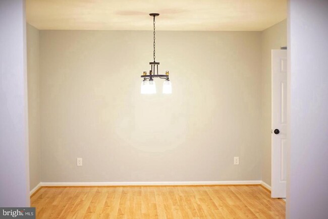 Building Photo - 5803 Coventry Way