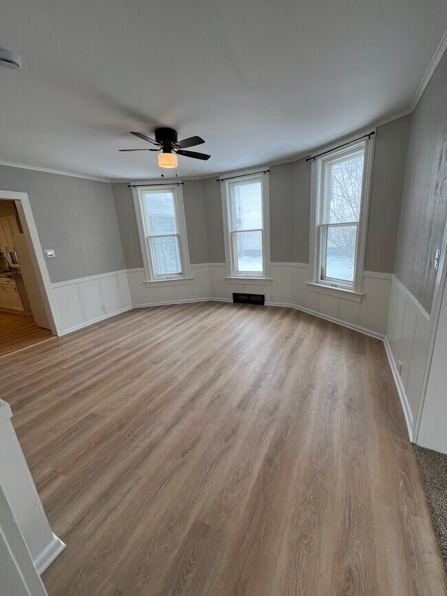 Building Photo - 1166 High Ave