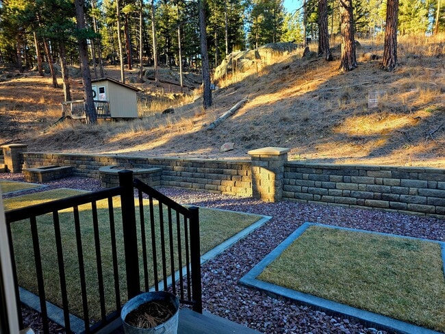 Building Photo - 65 Rock Ridge Dr