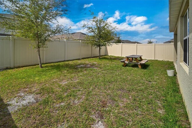 Building Photo - 2321 Tay Wes Dr