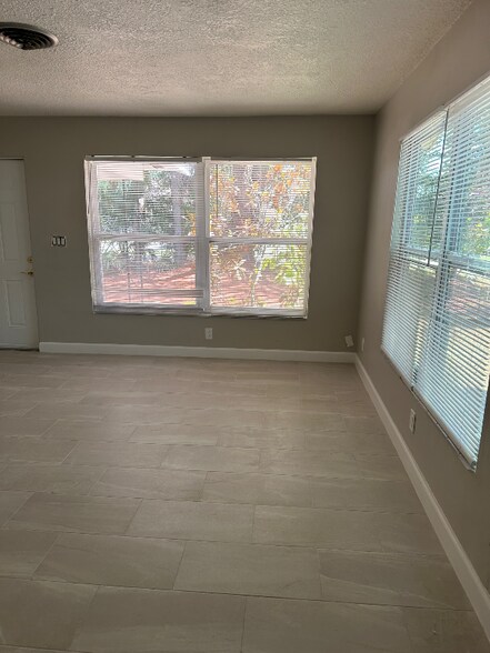 Building Photo - 7309 44th Ave N