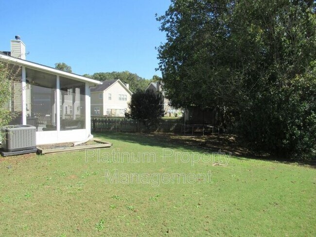 Building Photo - 6583 Silk Tree Pointe