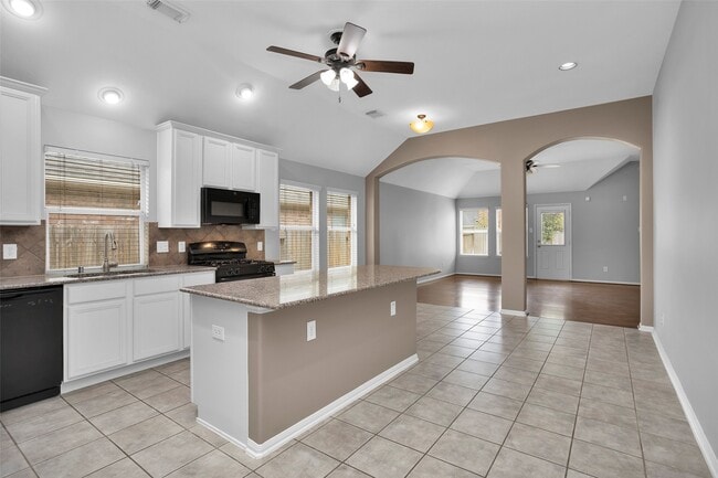 Building Photo - 28234 Sweet Oak Ln