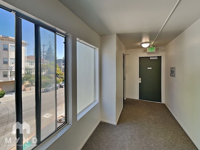 Building Photo - 240 Athol Ave
