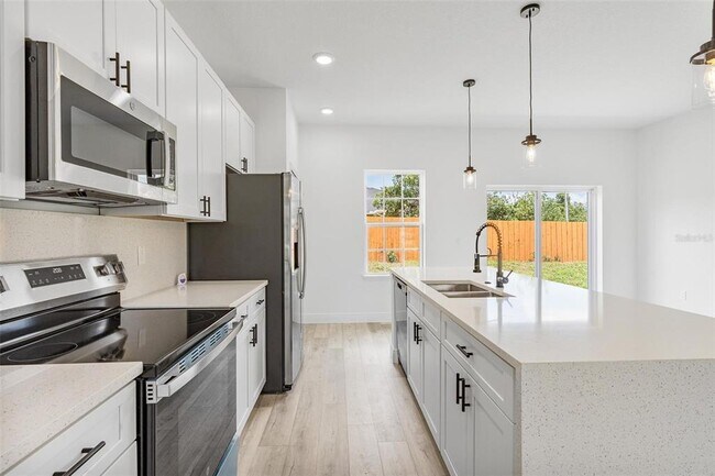 Building Photo - 5107 SW 164th Street Rd