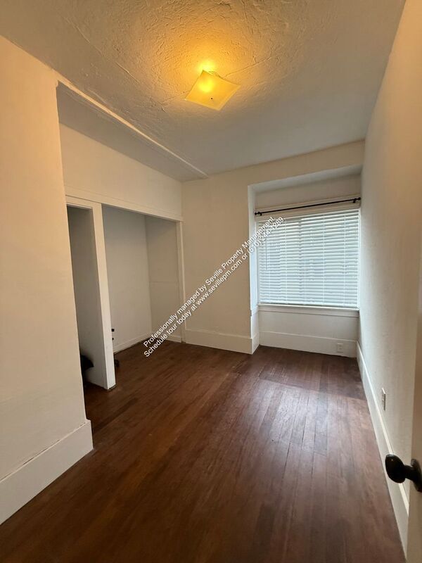 Building Photo - 1806 Filbert St