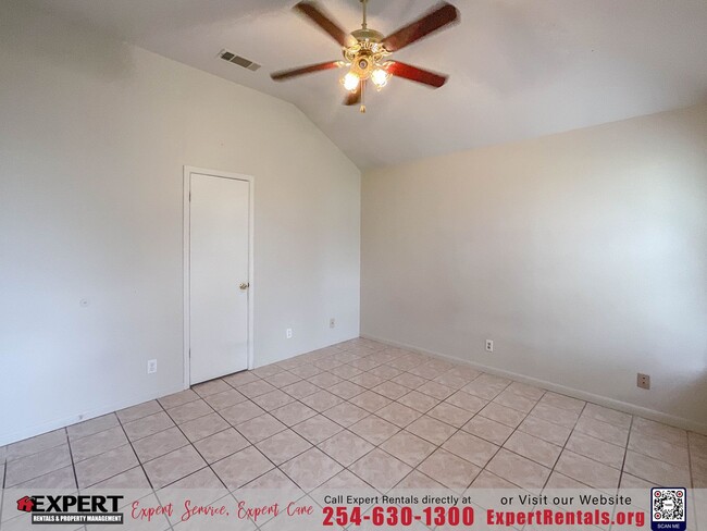 Building Photo - Light-Filled, Open-Concept Home in Killeen!