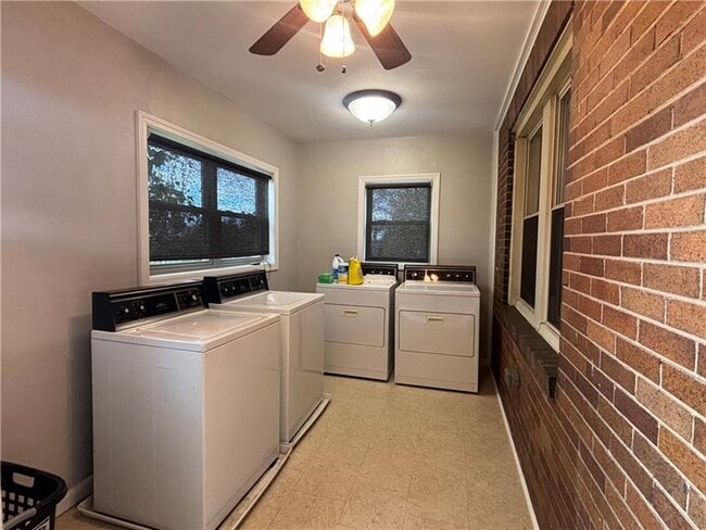 Building Photo - 2662 Beaver Rd