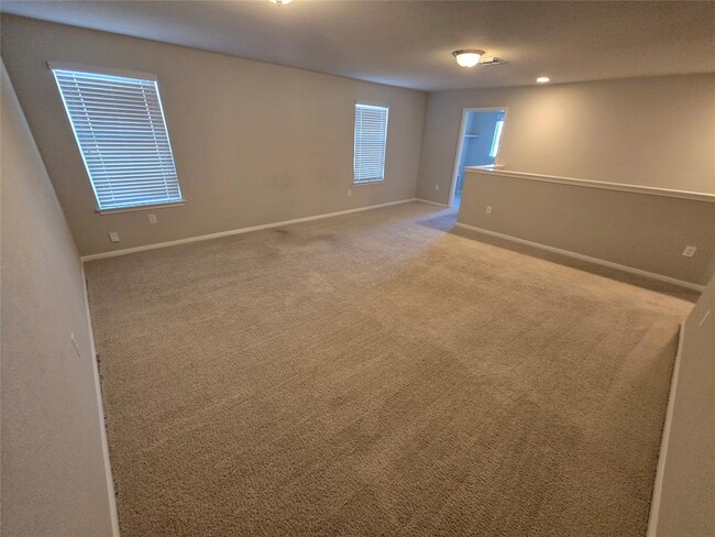 Building Photo - 2013 Langdale Ln