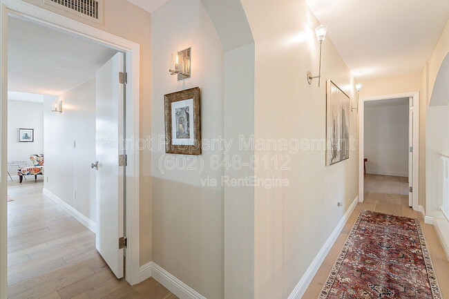 Building Photo - 8602 E Vista Del Lago