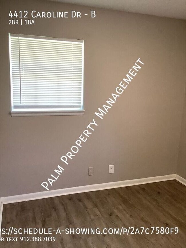 Building Photo - 4412 Caroline Dr