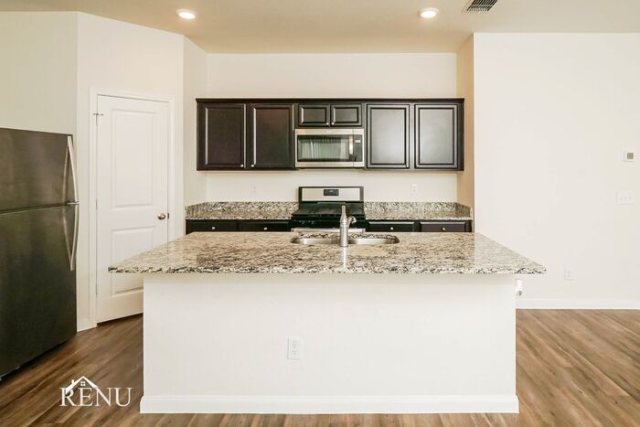 Building Photo - 5015 Firefly Hls