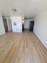 Building Photo - 410 11th Street Dr W