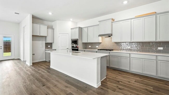 Building Photo - Welcome to this stunning 4-bed, 2-bath home with flex space, style, and comfort throughout!