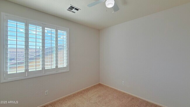 Building Photo - 3316 E Kingbird Pl