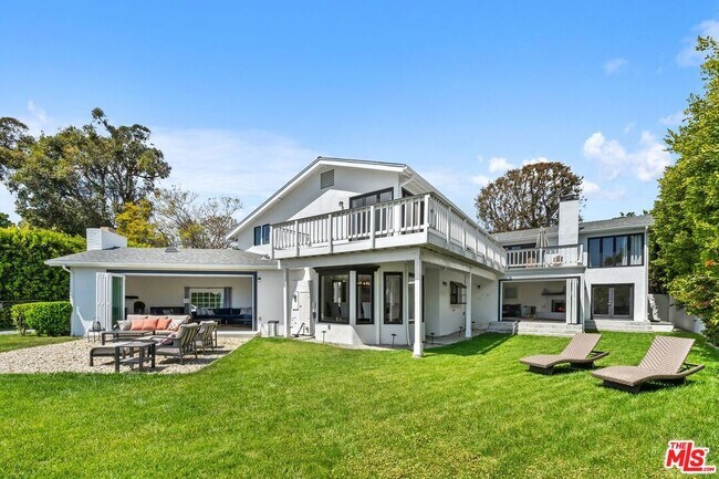 Primary Photo - 400 Chautauqua Blvd