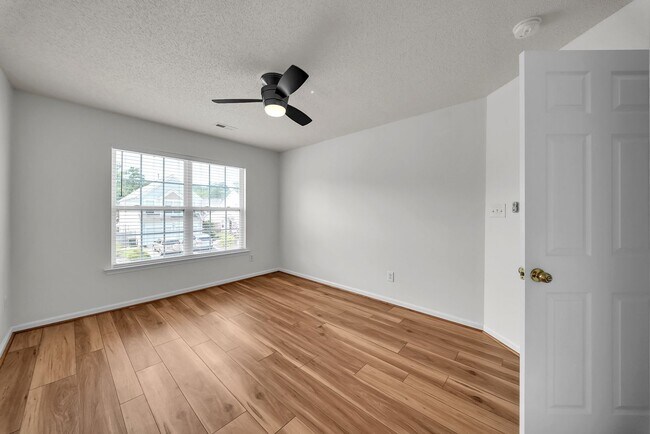 Building Photo - 408 Holmes Blvd