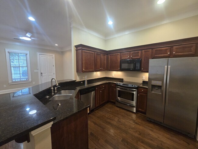 Building Photo - 112 Magnolia Blossom Way