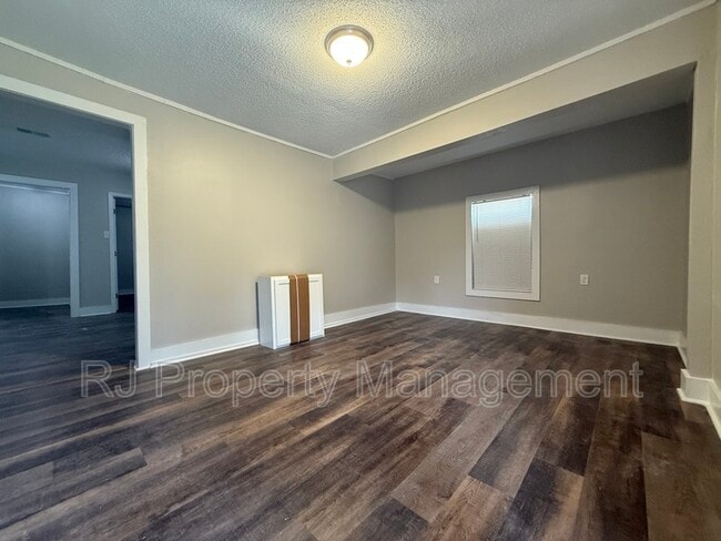 Building Photo - 705 Harahan Rd