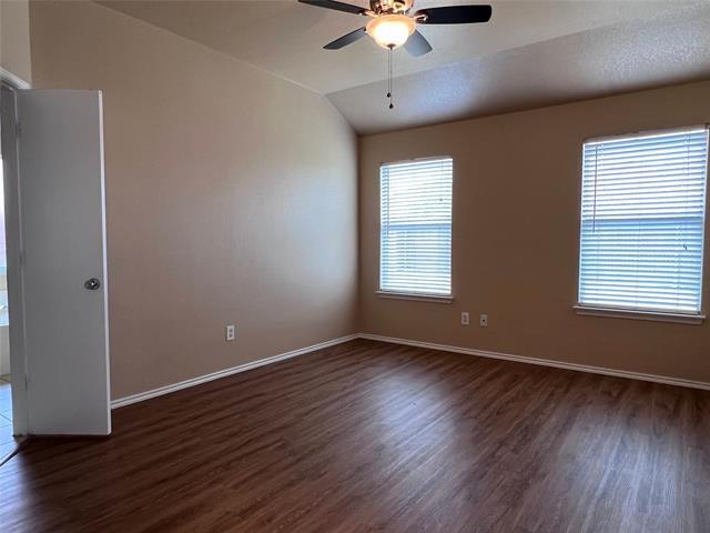 Building Photo - 1065 Warbler Ln