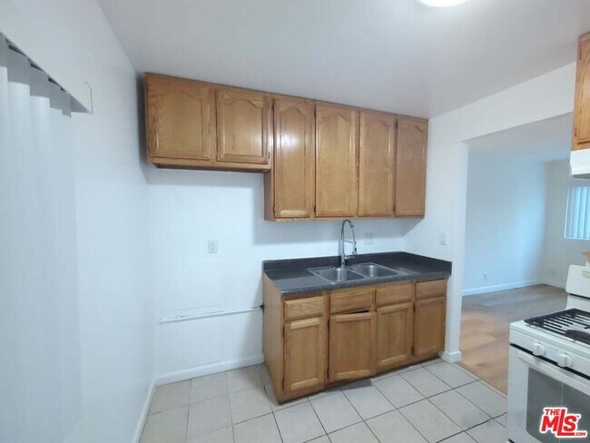 Building Photo - 9815 Imperial Hwy.