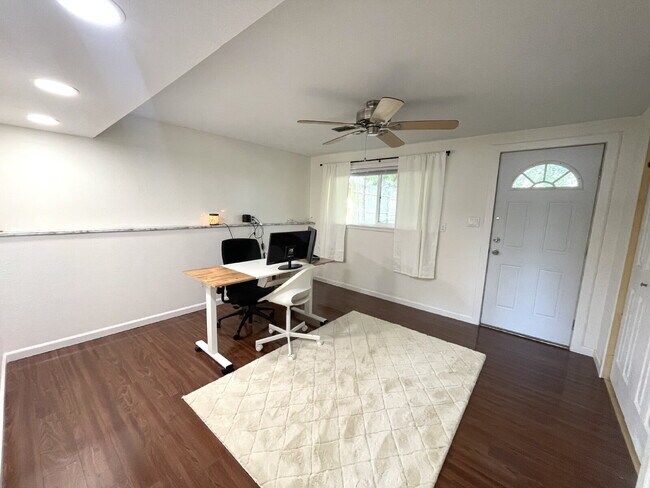 Building Photo - 134 Kilgore St