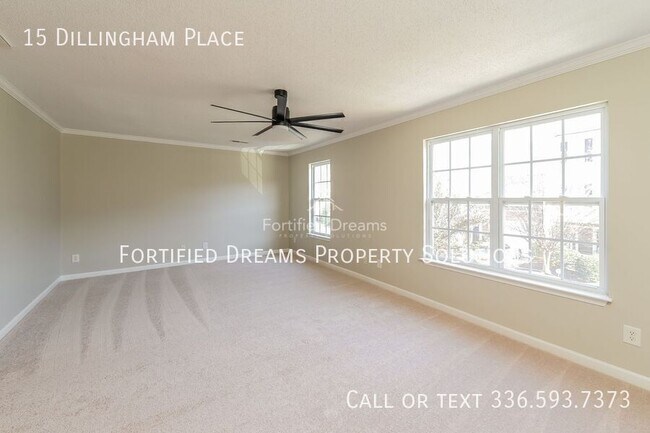 Building Photo - 15 Dillingham Pl