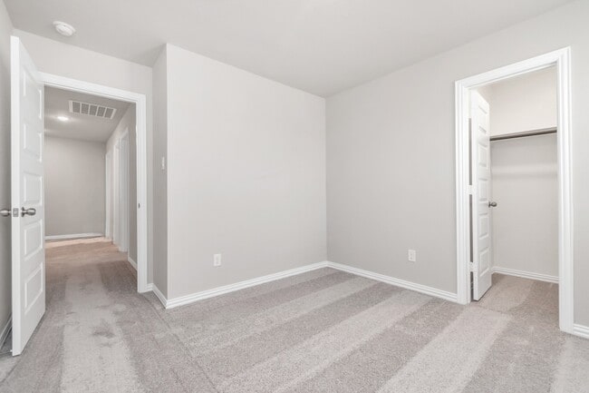 Building Photo - 4615 Seagrass Knoll Dr